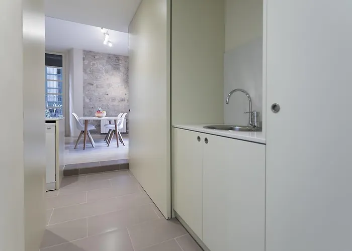 Apartamento Bravissimo Cort Reial-1b *
